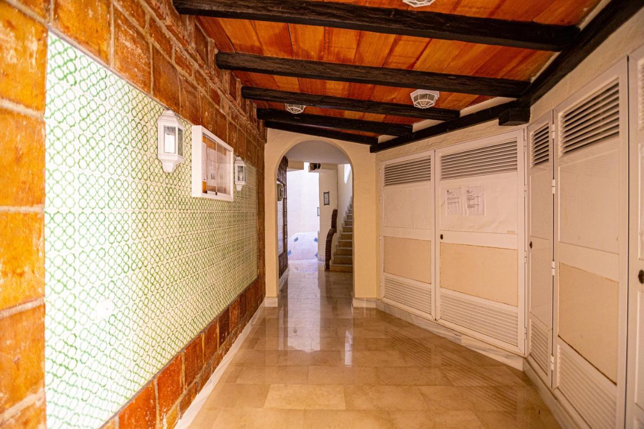 Sunstay Loft Puerto Marina 贝纳尔马德纳 外观 照片